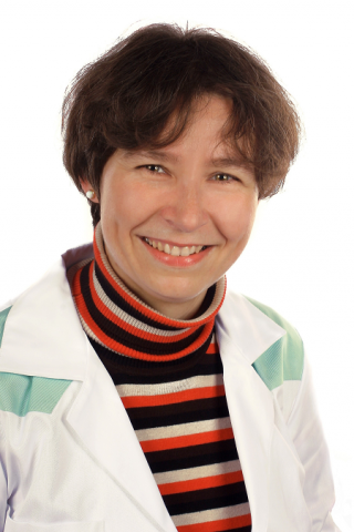 dr. Dózsa Izabella